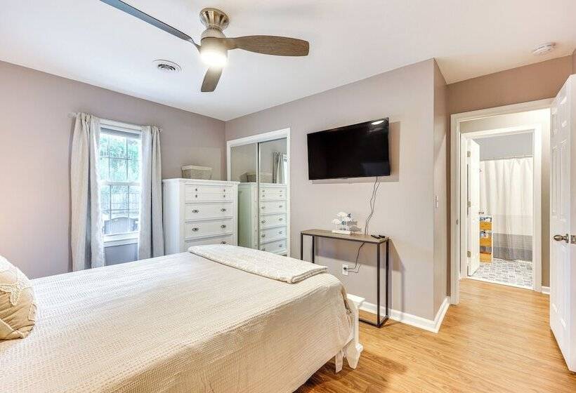 Wilmington Family Home: 6 Mi To Wrightsville Beach