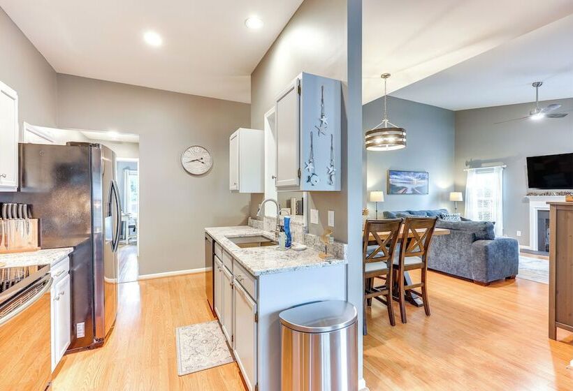 Wilmington Family Home: 6 Mi To Wrightsville Beach