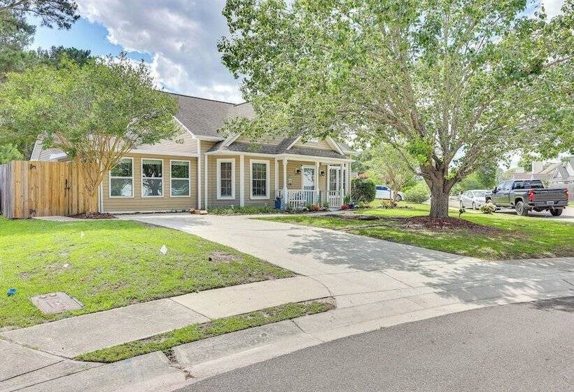 Wilmington Family Home: 6 Mi To Wrightsville Beach