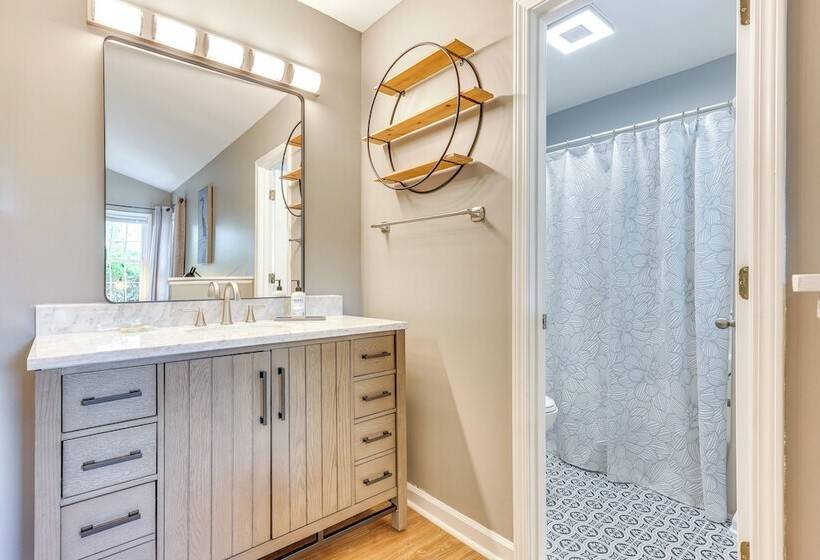 Wilmington Family Home: 6 Mi To Wrightsville Beach