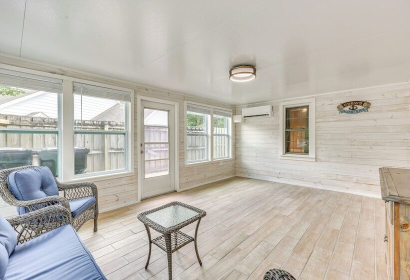 Wilmington Family Home: 6 Mi To Wrightsville Beach