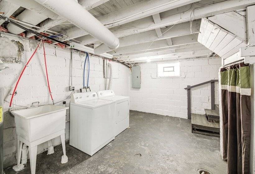 1925 Bungalow Style Home ~ 2 Mi To Downtown Indy!