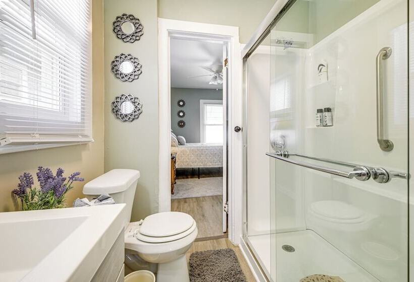 1925 Bungalow Style Home ~ 2 Mi To Downtown Indy!