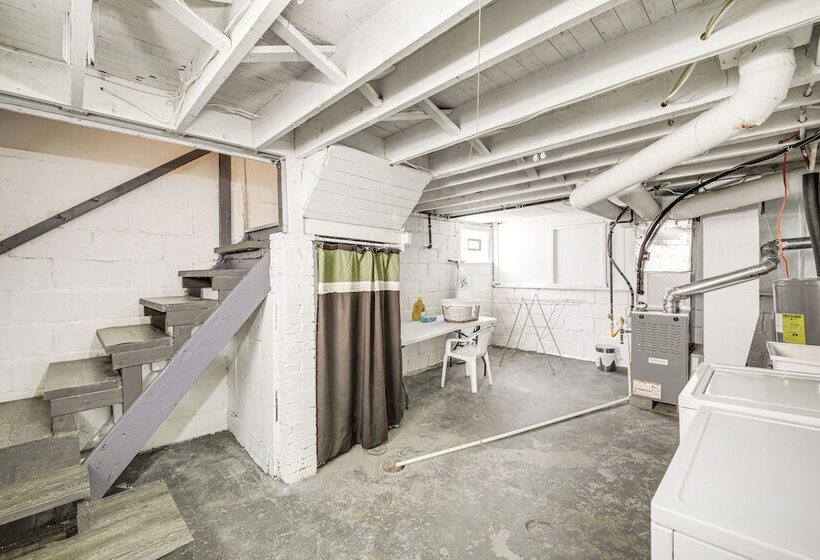 1925 Bungalow Style Home ~ 2 Mi To Downtown Indy!