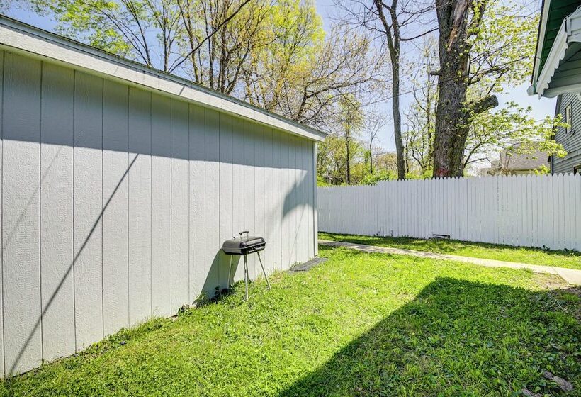 1925 Bungalow Style Home ~ 2 Mi To Downtown Indy!