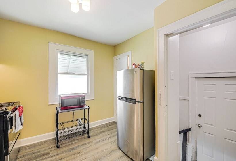 1925 Bungalow Style Home ~ 2 Mi To Downtown Indy!