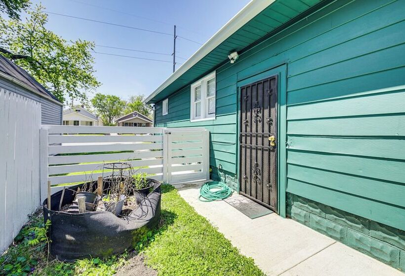 1925 Bungalow Style Home ~ 2 Mi To Downtown Indy!