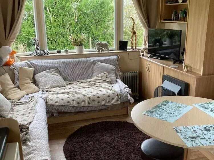 2 Bed Caravan In Mablethorpe Sea Front Location