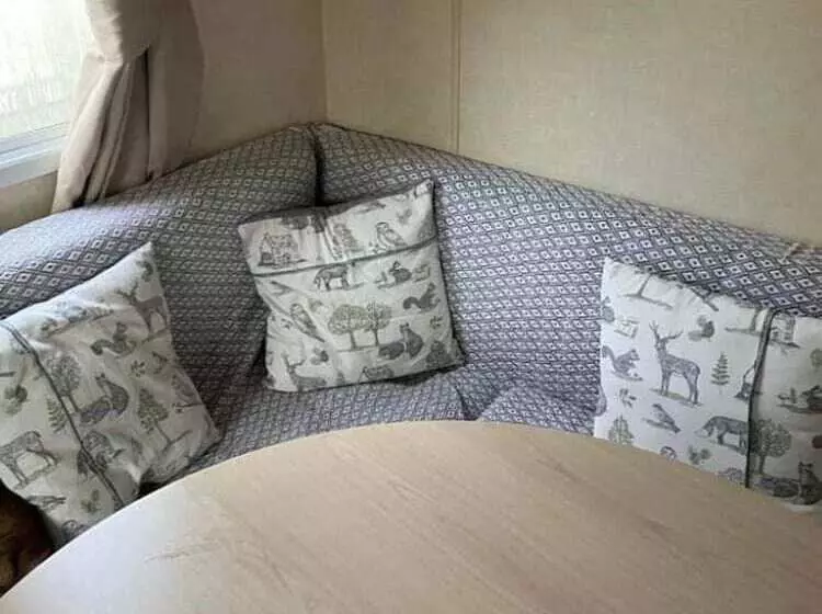 2 Bed Caravan In Mablethorpe Sea Front Location