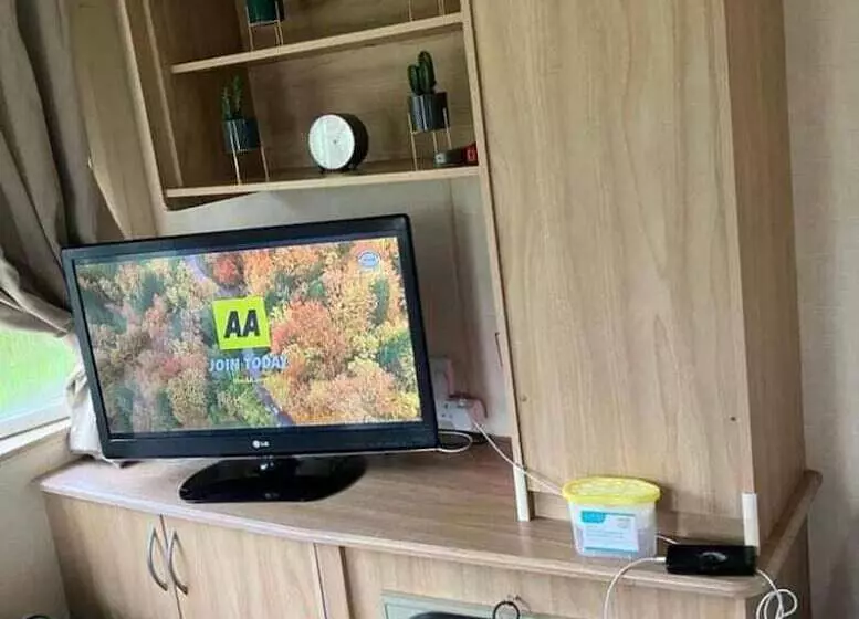 2 Bed Caravan In Mablethorpe Sea Front Location