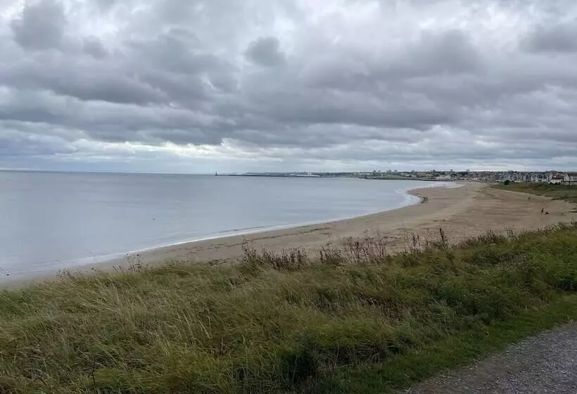 2 Bed Caravan In Mablethorpe Sea Front Location