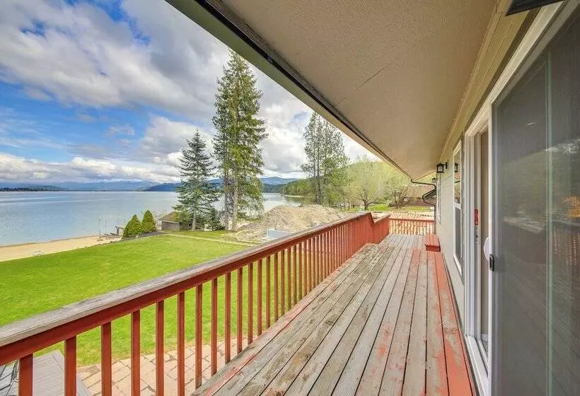 Beachfront Sagle Retreat W/ Boat Dock & Lift