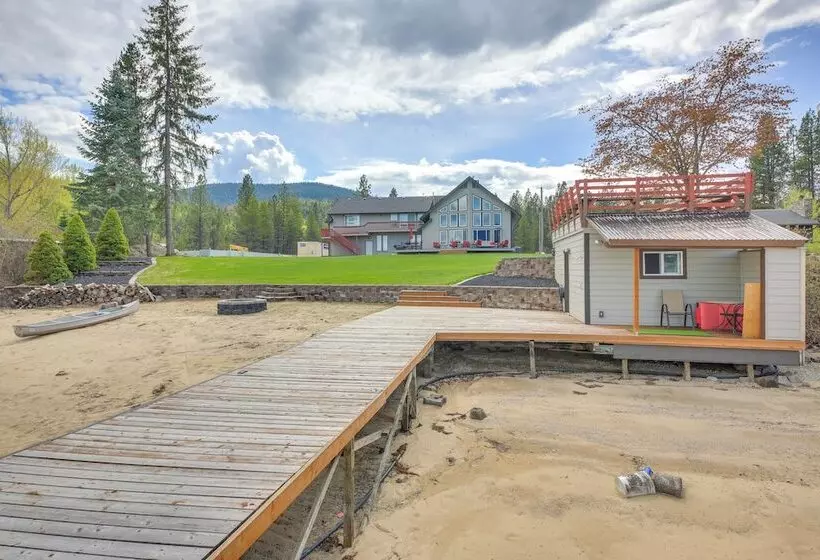 Beachfront Sagle Retreat W/ Boat Dock & Lift