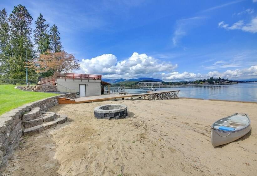 Beachfront Sagle Retreat W/ Boat Dock & Lift