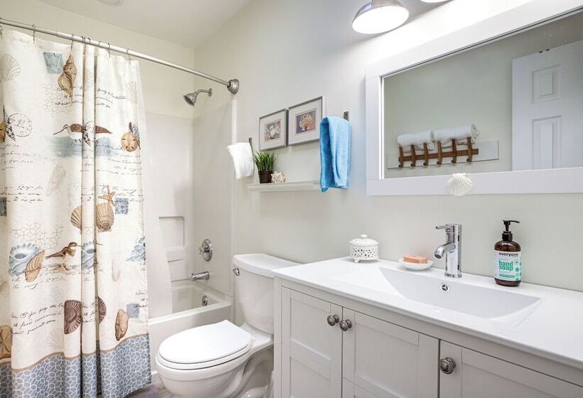 Charming Ocean Pines Home 9 Mi To Beach!