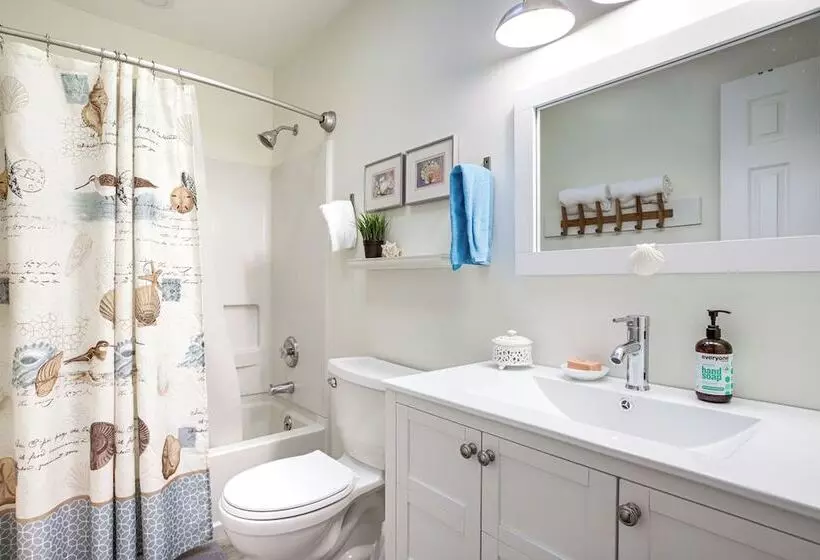 Charming Ocean Pines Home   9 Mi To Beach!