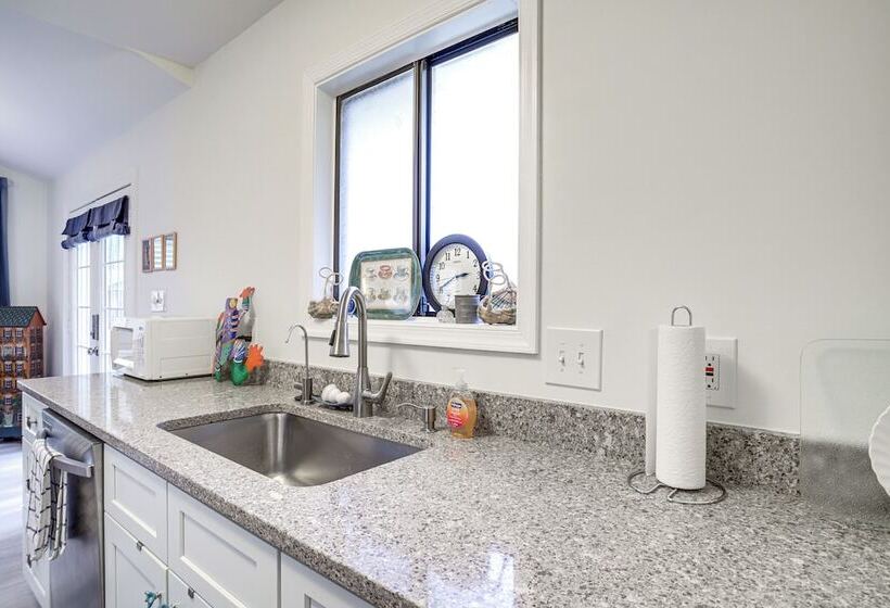 Charming Ocean Pines Home 9 Mi To Beach!