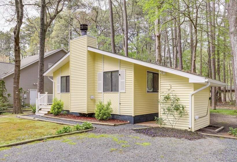 Charming Ocean Pines Home 9 Mi To Beach!