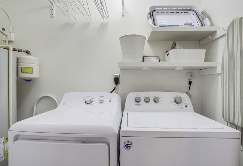 Charming Ocean Pines Home 9 Mi To Beach!