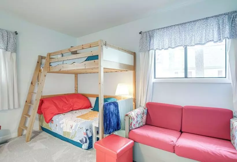 Charming Ocean Pines Home   9 Mi To Beach!