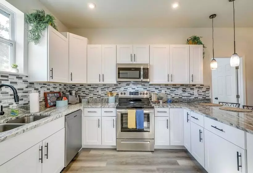 Charming Tampa Home < 3 Mi To Busch Gardens!