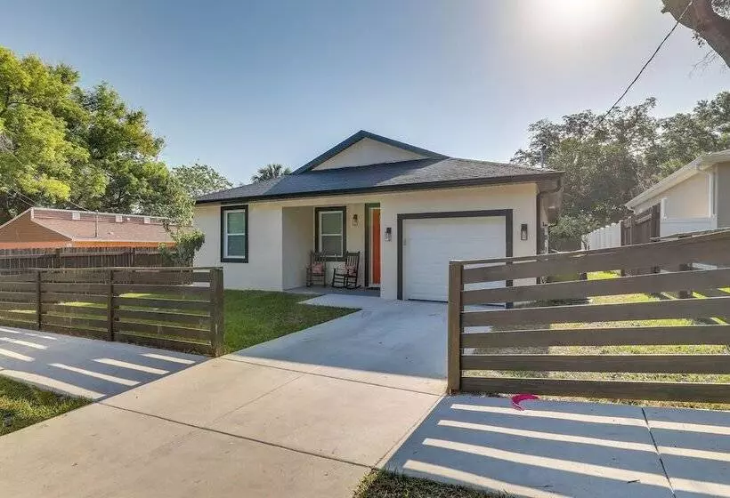 Charming Tampa Home < 3 Mi To Busch Gardens!