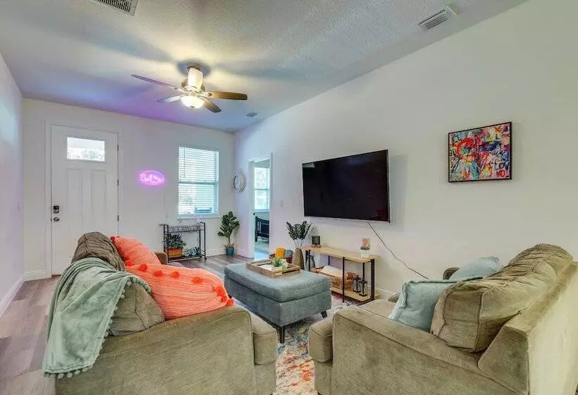 Charming Tampa Home < 3 Mi To Busch Gardens!