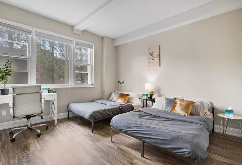 ホテル Crown Gem Near Dt And Yale