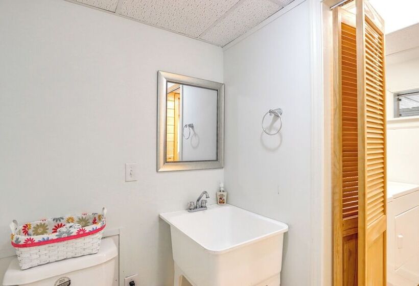 Ellijay Cottage W/ Creek Access & Private Hot Tub!