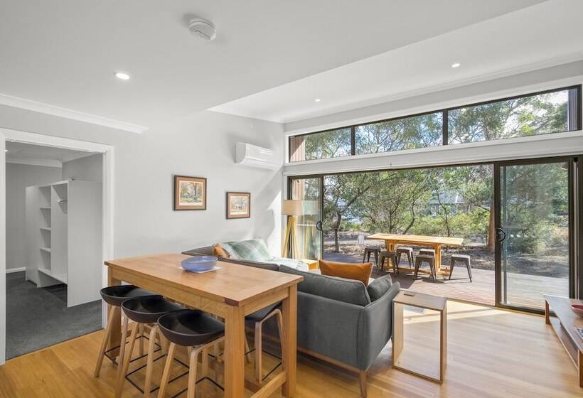 Herlihys On Huon   Cabin 2