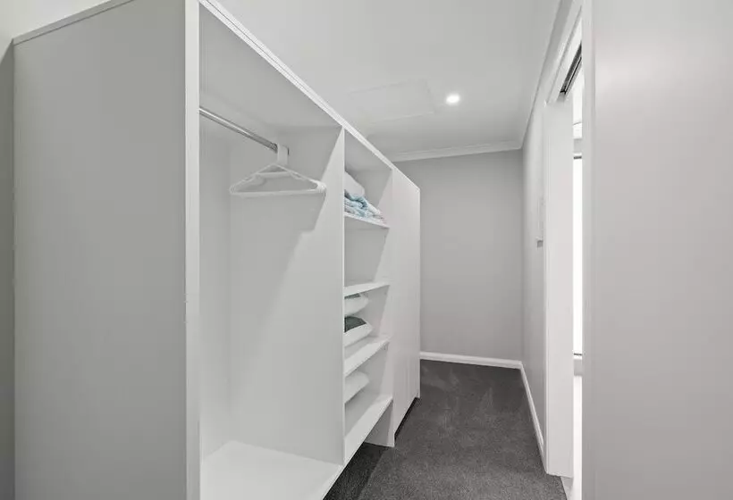 Herlihys On Huon Cabin 2