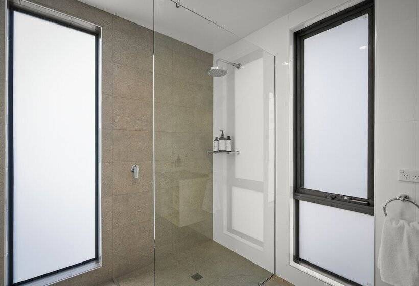 Herlihys On Huon   Cabin 2