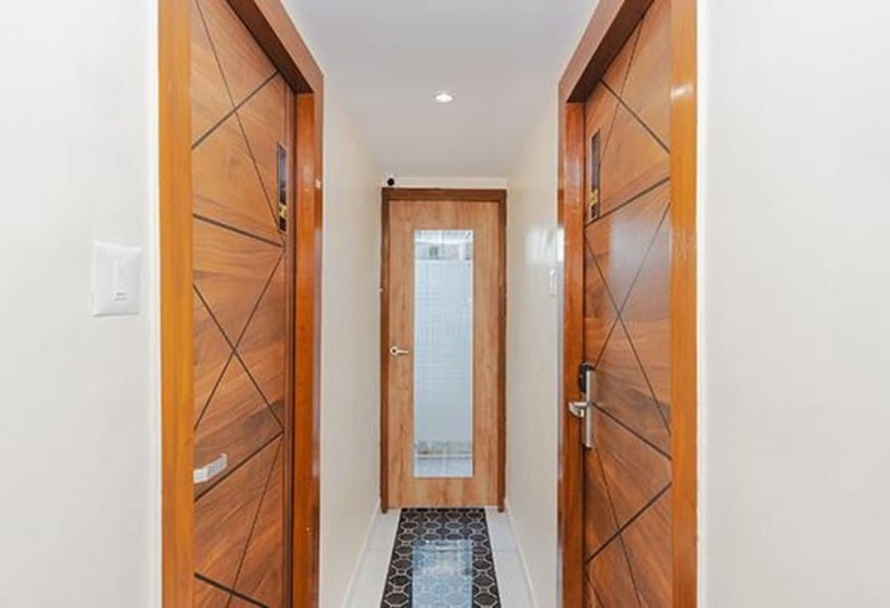 Fabhotel Airport Palace