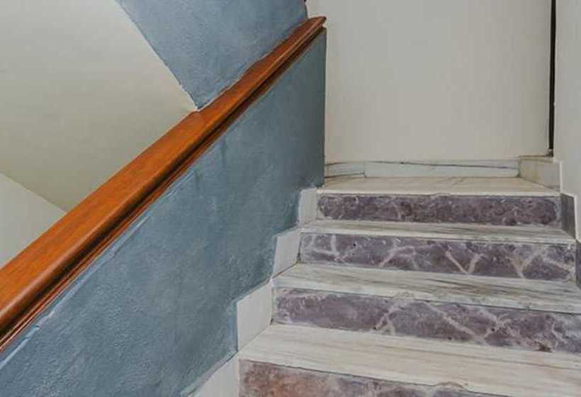 Fabhotel Airport Palace