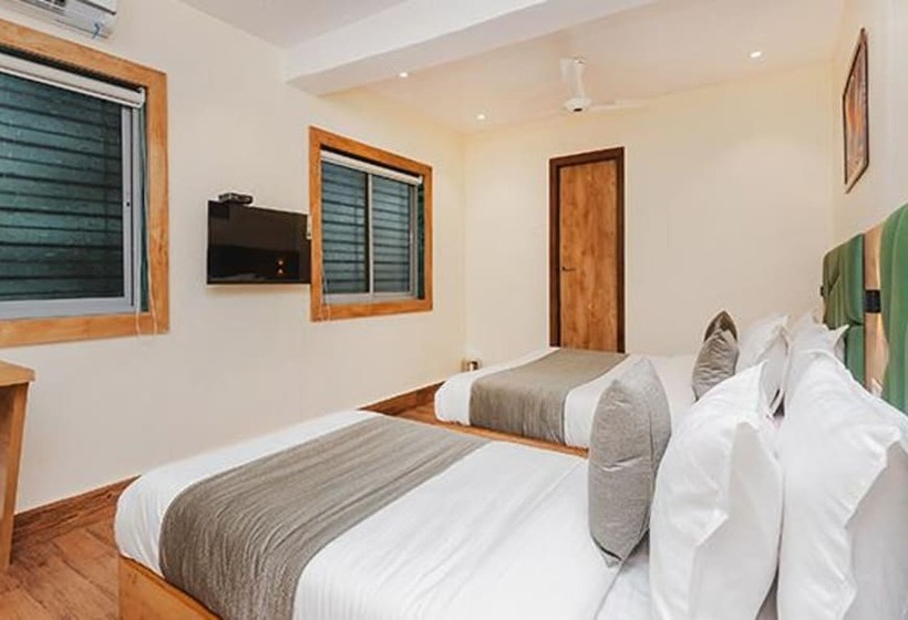 Fabhotel Airport Palace