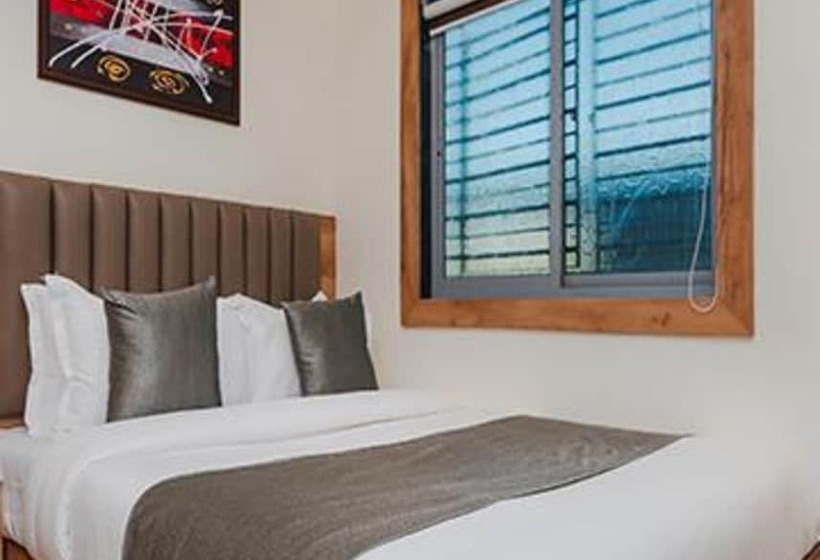 Fabhotel Airport Palace