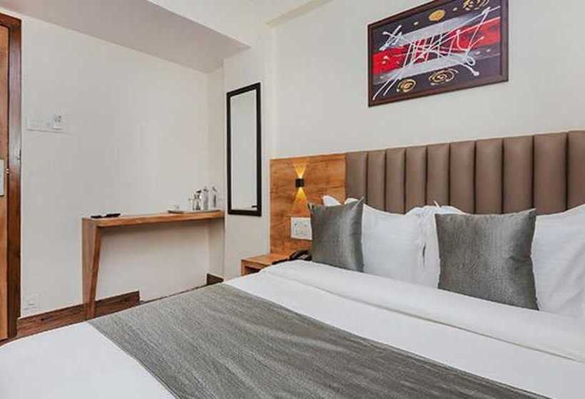 Fabhotel Airport Palace