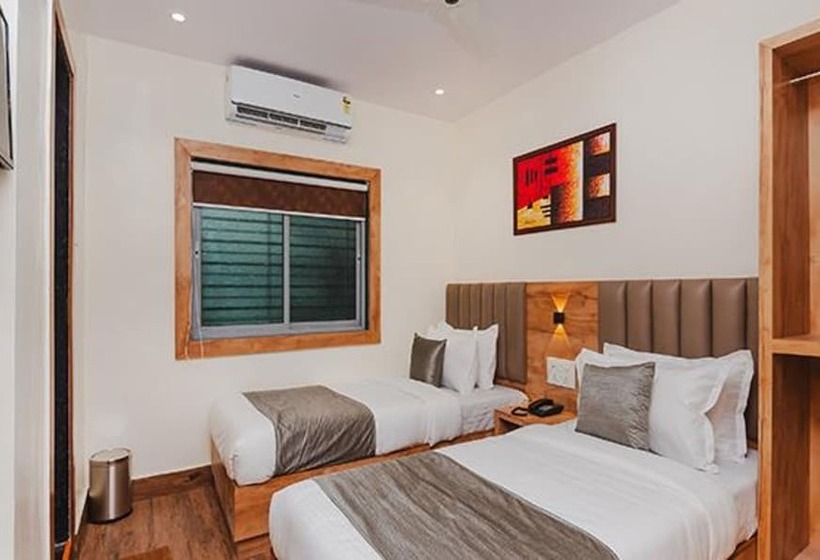 Fabhotel Airport Palace