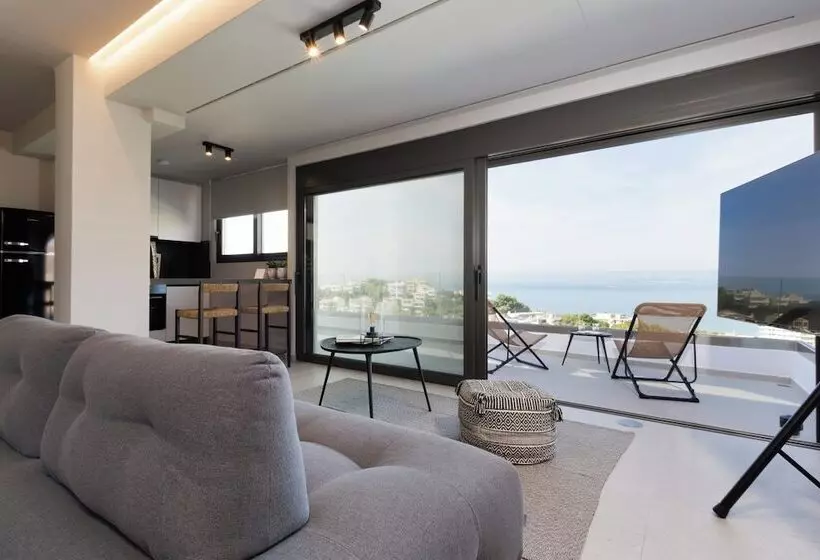 Hotelli Athens Riviera Suites