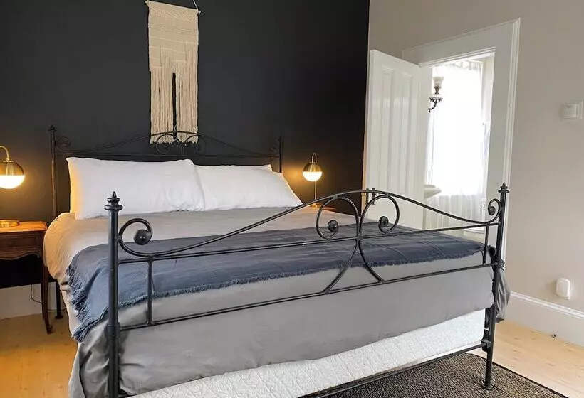 Hotelli The Weller House