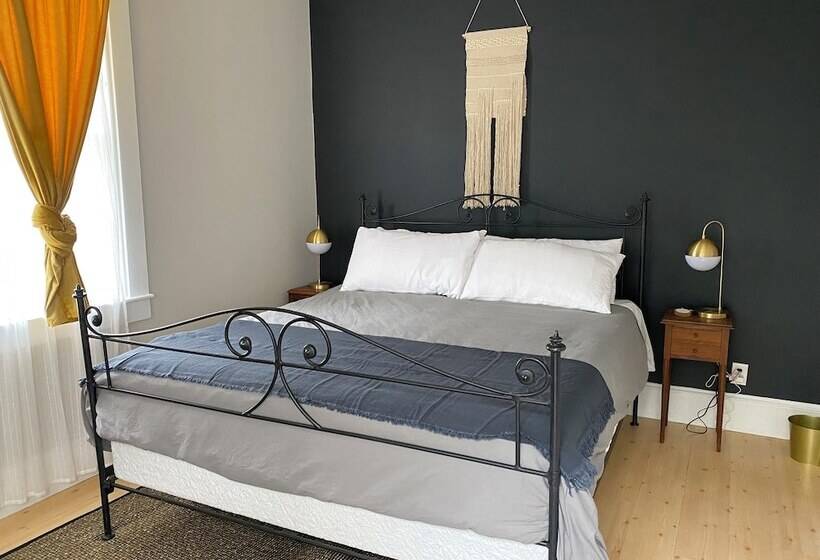 ホテル The Weller House