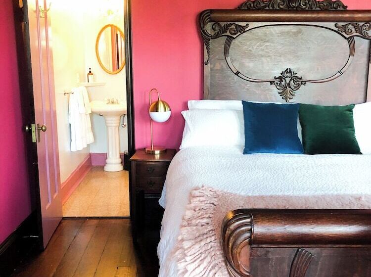 ホテル The Weller House