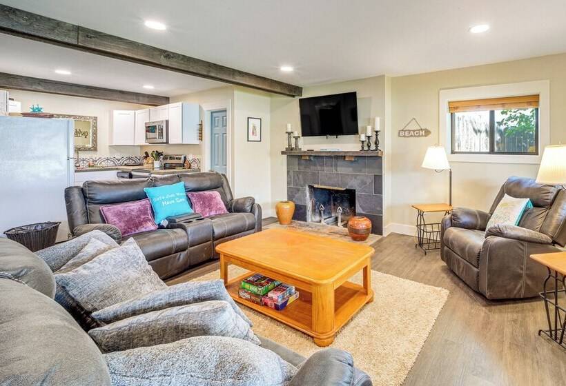 Lakefront Oroville Paradise: Private Beach & Dock!