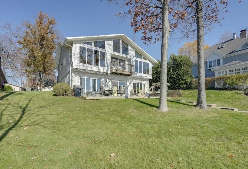 Lakeside Michigan Retreat W/ Boat Dock & Fireplace