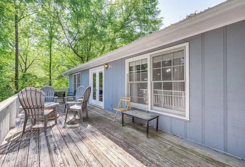 Milledgeville Home W/ Game Room & Private Dock!