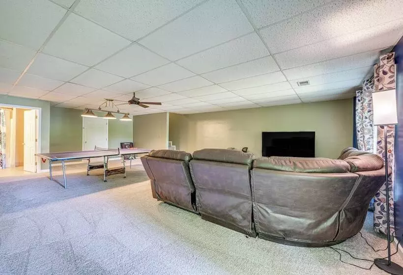 Milledgeville Home W/ Game Room & Private Dock!