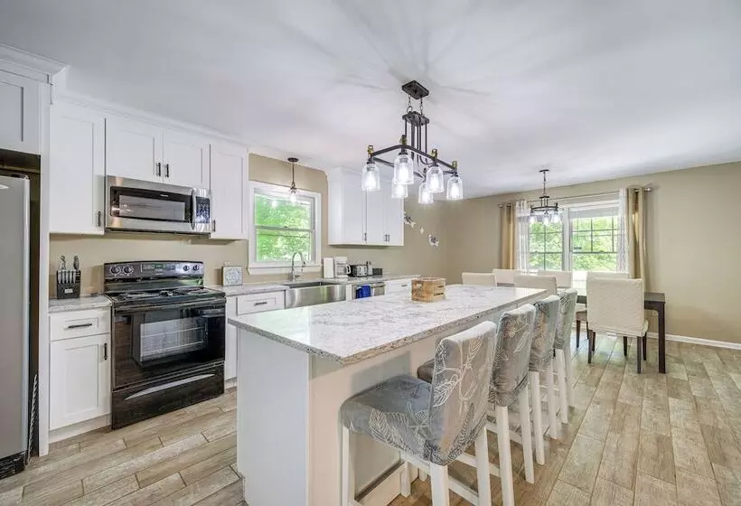 Milledgeville Home W/ Game Room & Private Dock!