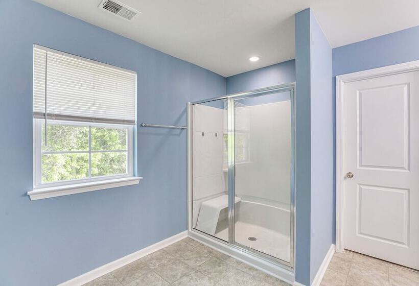 Pet Friendly Ladson Home: 23 Mi To Charleston!