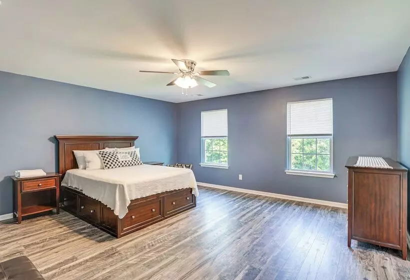 Pet Friendly Ladson Home: 23 Mi To Charleston!