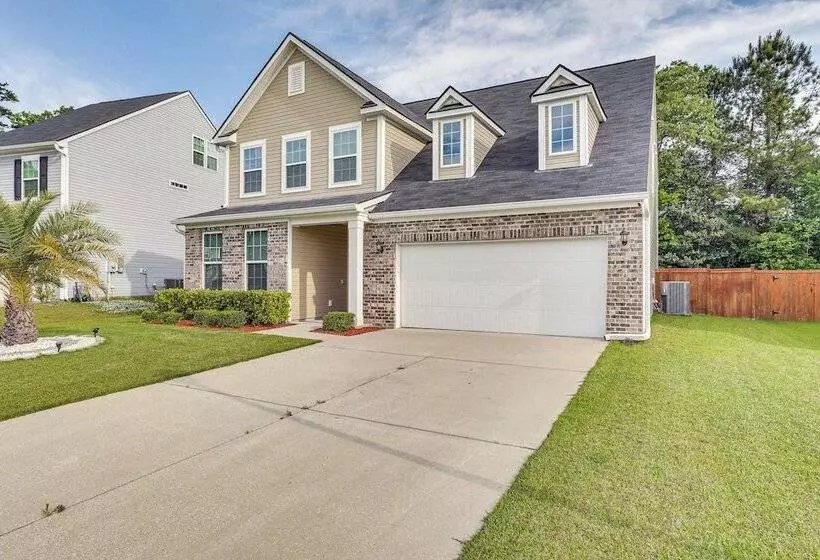 Pet Friendly Ladson Home: 23 Mi To Charleston!